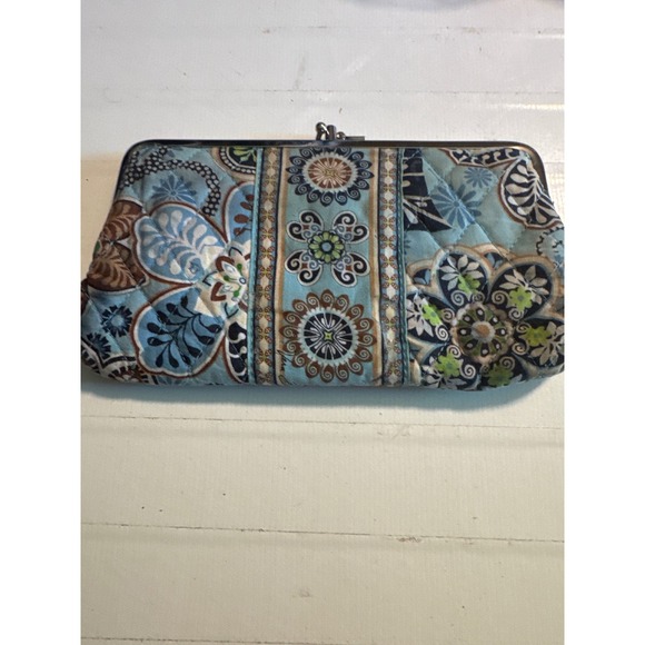 Vera Bradley Handbags - Vera Bradley Kisslock Wallet Women OS Blue English Rose Quilted Cotton Clasp